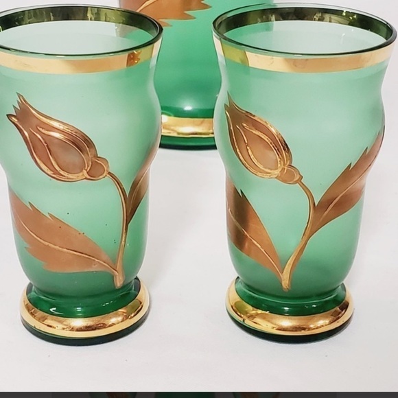 Green Frosted Bohemian Green Glass
With Gold Leaves Pitcher & Glass
Cocktail Set - Picture 3 of 8